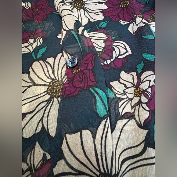 Kut from the Kloth sheer button down boho floral top size medium shirt - Picture 11 of 13